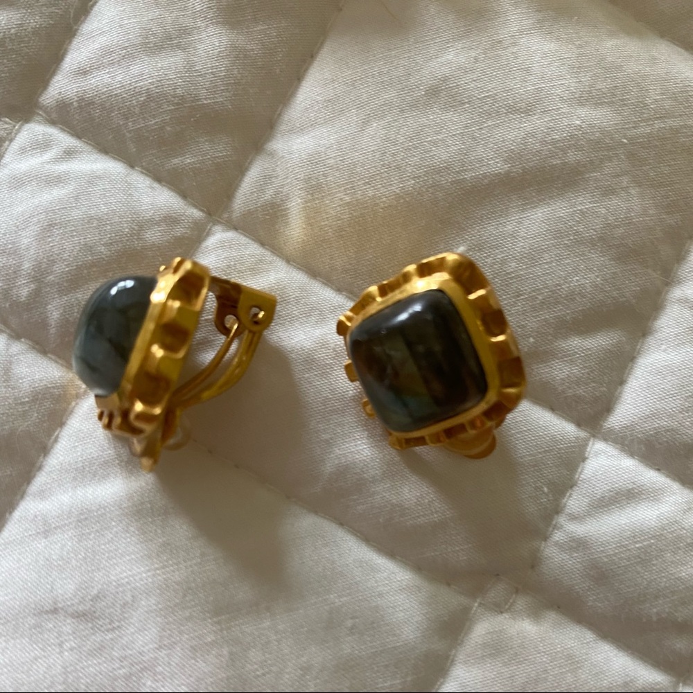 Clip on earings